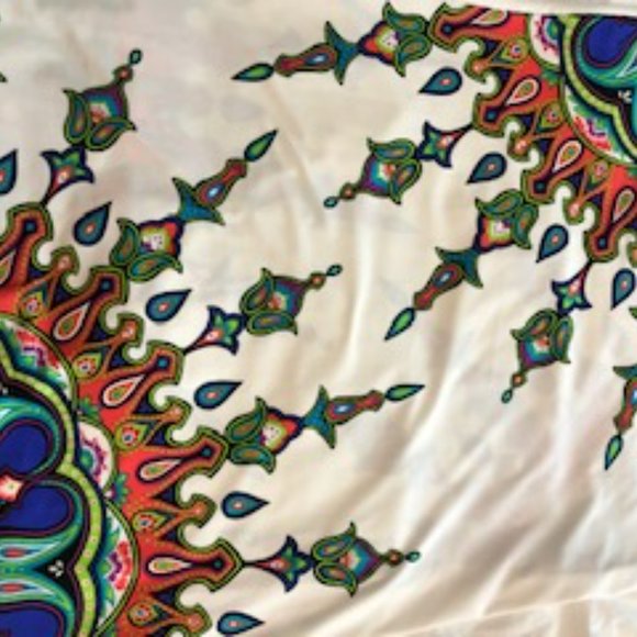 Gorgeous long dress! Never worn - Picture 2 of 3